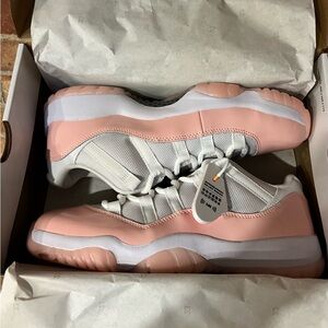 Women’s Air Jordan 11 Retro Low